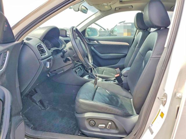 61511956 :رقم المزاد ، WA1EFCFS8GR011956 vin ، 2016 Audi Q3 مزاد بيع