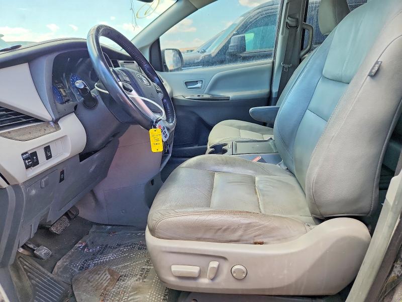 56526026 :رقم المزاد ، 5TDYZ3DC5HS768192 vin ، 2017 Toyota Sienna مزاد بيع