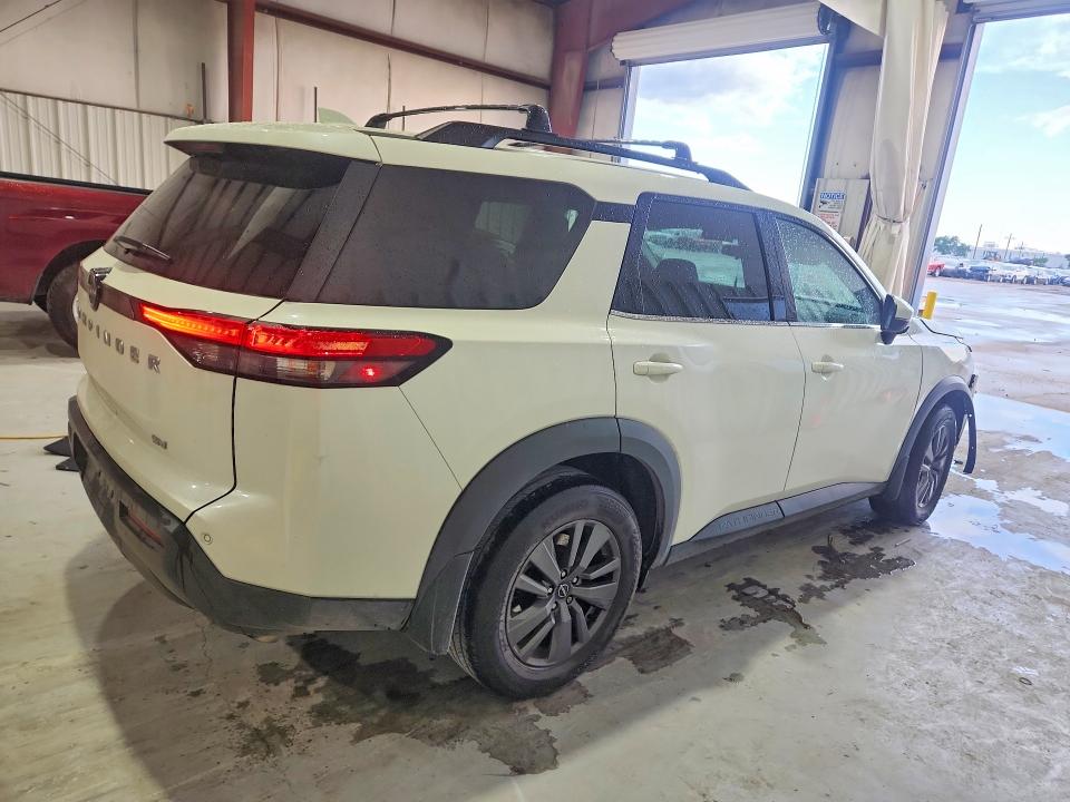 60061356 :رقم المزاد ، 5N1DR3BA7NC252862 vin ، 2022 Nissan Pathfinder مزاد بيع