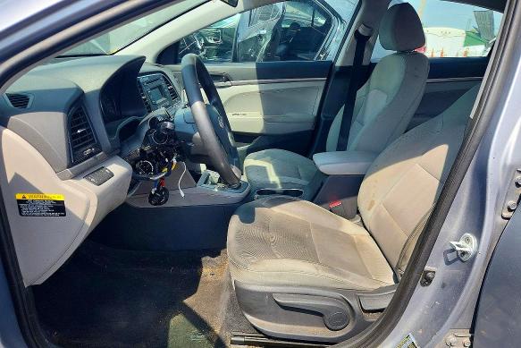 2017 Hyundai Elantra მანქანა იყიდება აუქციონზე, vin: 5NPD74LF1HH077088, აუქციონის ნომერი: 60423866