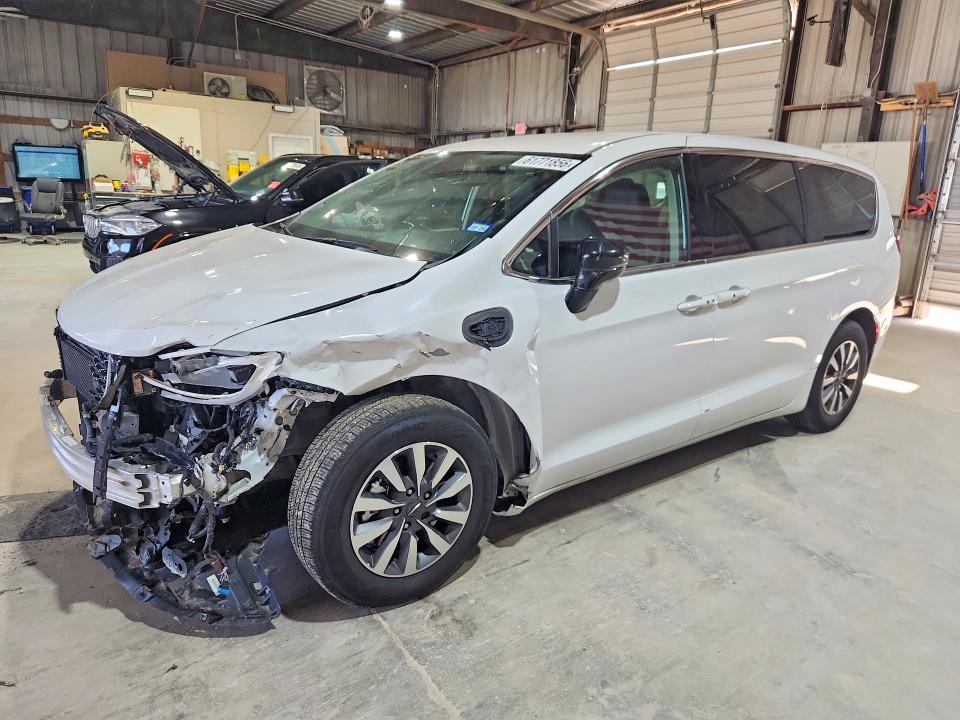 2024 Chrysler Pacifica მანქანა იყიდება აუქციონზე, vin: 2C4RC1S78RR158149, აუქციონის ნომერი: 61771856