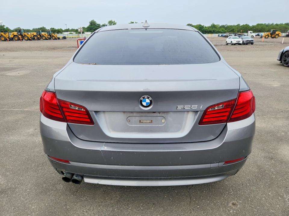 61222126 :رقم المزاد ، WBAXH5C52CDW09340 vin ، 2012 Bmw 528 مزاد بيع