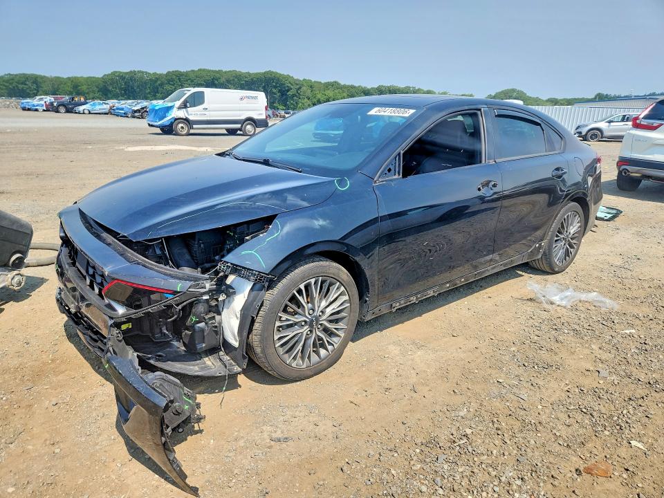 60418806 :رقم المزاد ، 3KPF54ADXPE557553 vin ، 2023 Kia Forte مزاد بيع