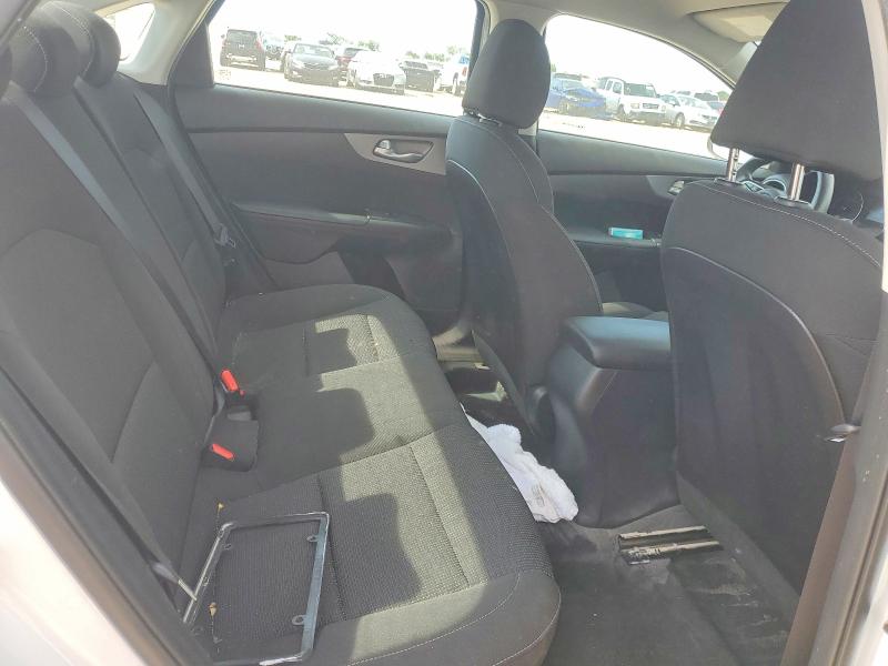 62157606 :رقم المزاد ، 3KPF24AD8ME339339 vin ، 2021 Kia Forte مزاد بيع