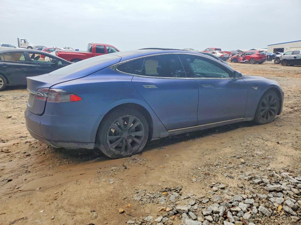 Продажа на аукционе авто 2015 Tesla Model S, vin: 5YJSA1H29FF098361, номер лота: 60857736