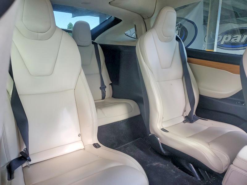 95588025 :رقم المزاد ، 5YJXCBE28JF141476 vin ، 2018 Tesla Model X مزاد بيع