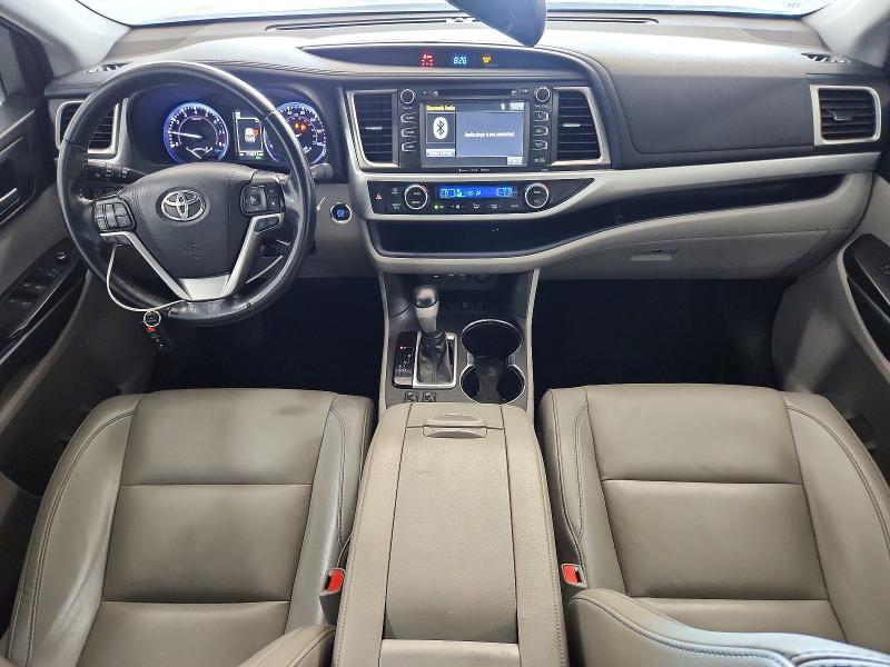 2019 Toyota Highlander მანქანა იყიდება აუქციონზე, vin: 5TDJZRFH7KS979592, აუქციონის ნომერი: 60074496