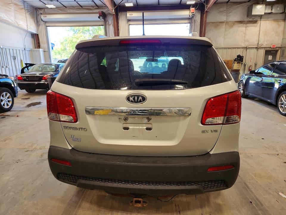 2011 Kia Sorento მანქანა იყიდება აუქციონზე, vin: 5XYKUDA28BG061193, აუქციონის ნომერი: 60330446