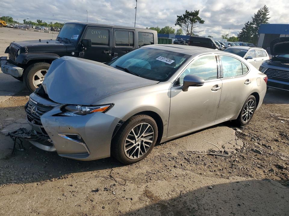 61917426 :رقم المزاد ، 58ABK1GG6HU050602 vin ، 2017 Lexus Es مزاد بيع