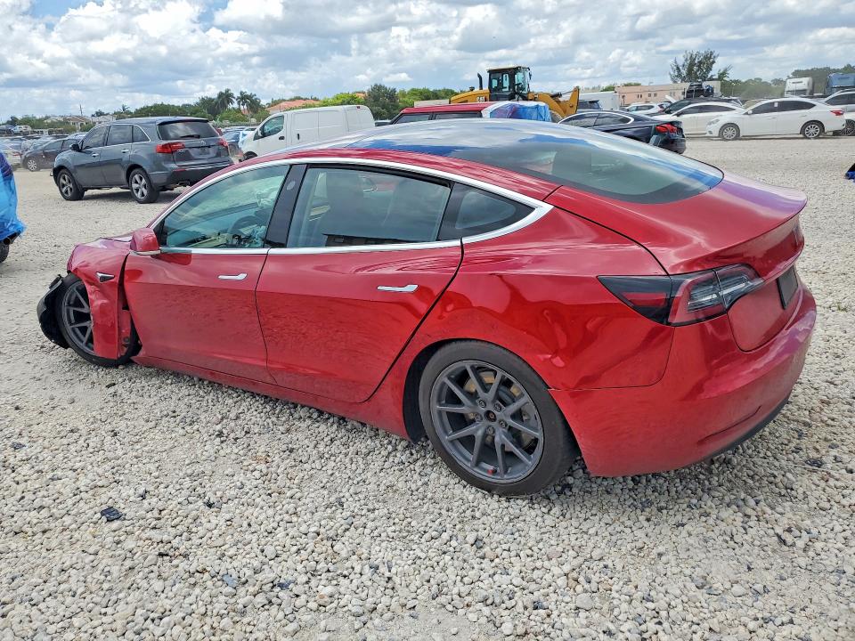 62958766 :رقم المزاد ، 5YJ3E1EA1JF153852 vin ، 2018 Tesla Model 3 مزاد بيع