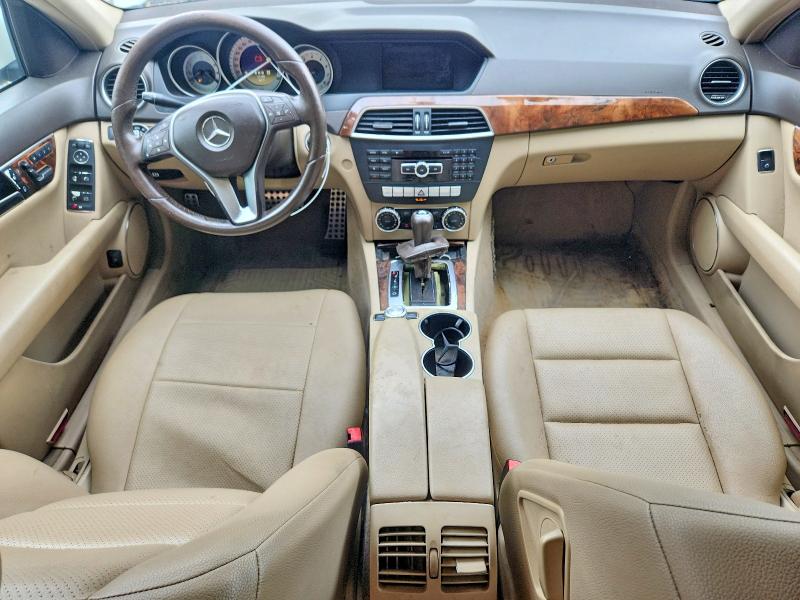 2012 Mercedes-benz C მანქანა იყიდება აუქციონზე, vin: WDDGF8BB3CR226324, აუქციონის ნომერი: 59976946