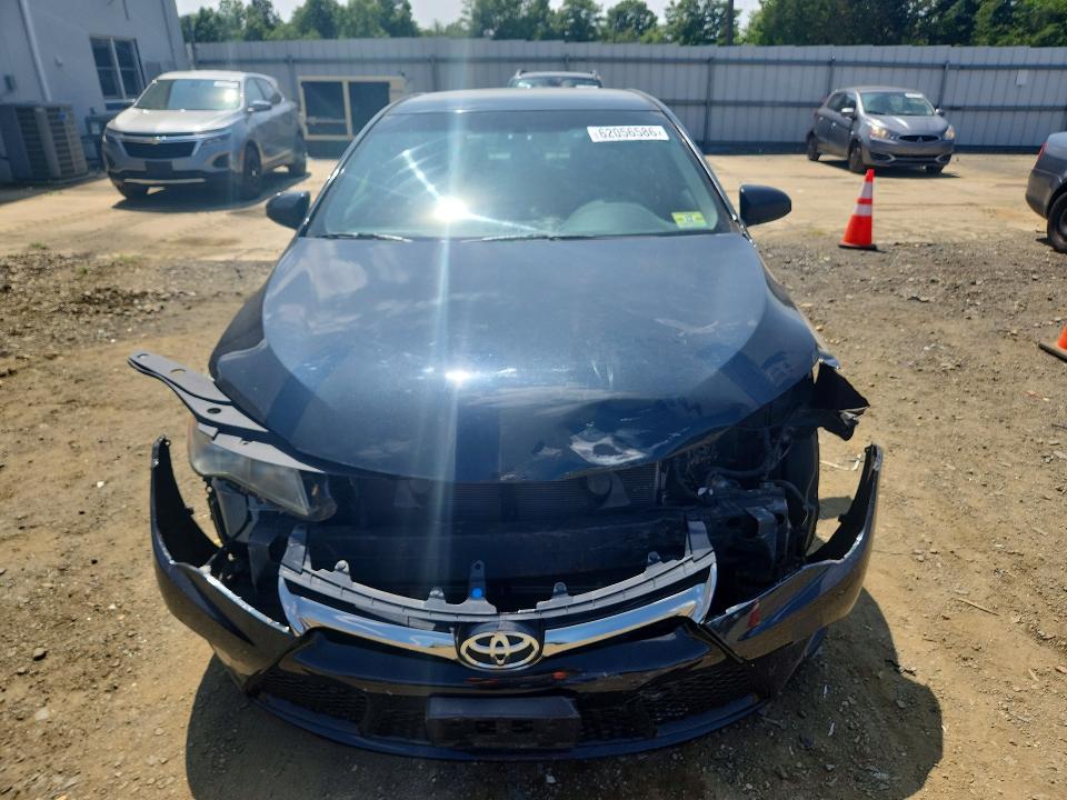 62056586 :رقم المزاد ، 4T1BF1FK2FU031236 vin ، 2015 Toyota Camry مزاد بيع