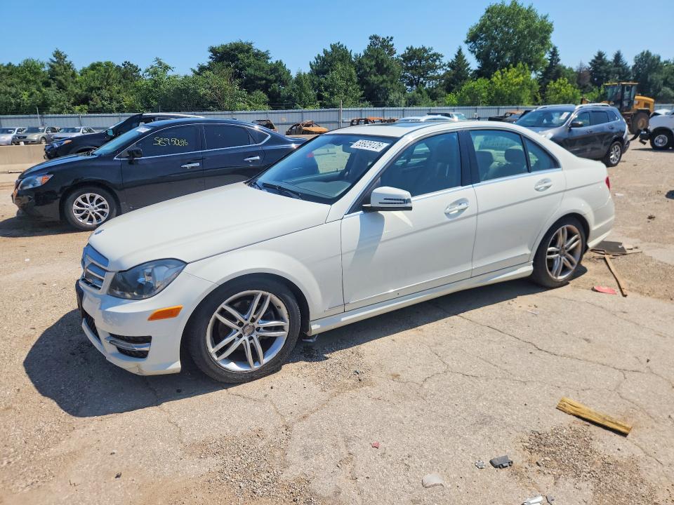 Продаж на аукціоні авто 2012 Mercedes-benz C, vin: WDDGF8BB1CF917854, номер лоту: 58929126