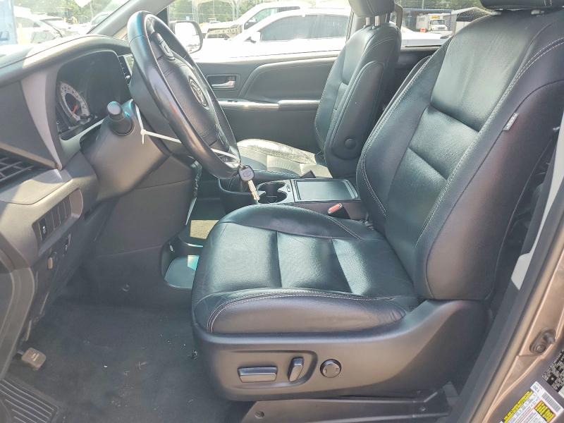63173756 :رقم المزاد ، 5TDXK3DC9GS752950 vin ، 2016 Toyota Sienna مزاد بيع