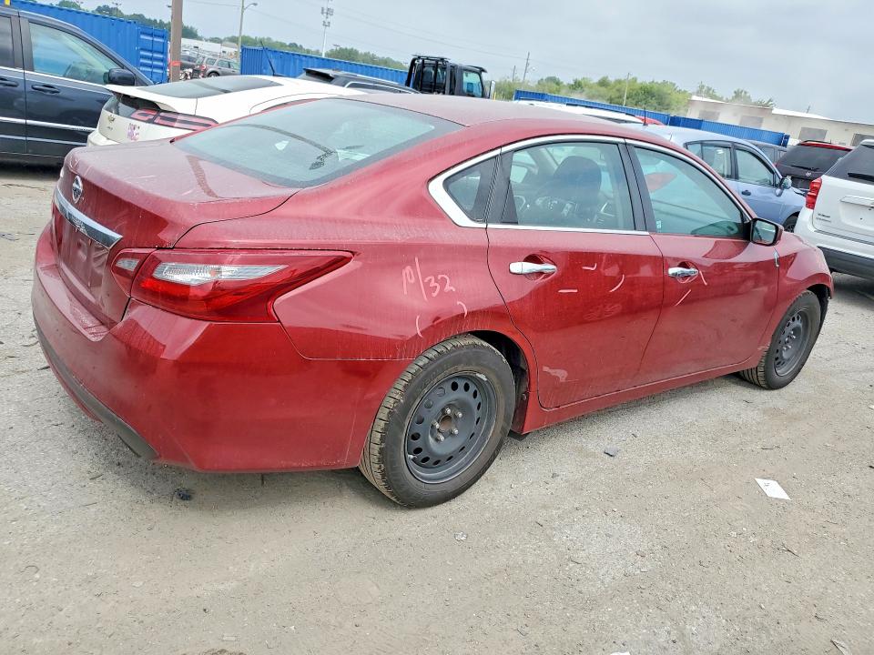 62592986 :رقم المزاد ، 1N4AL3AP3JC195266 vin ، 2018 Nissan Altima مزاد بيع