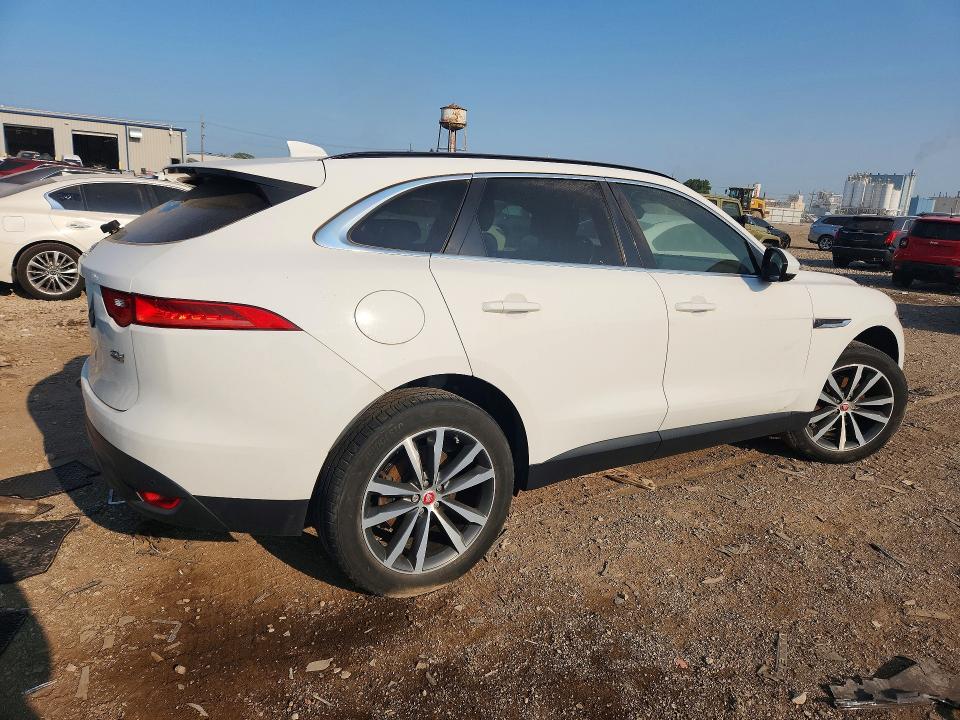 2018 Jaguar F-pace მანქანა იყიდება აუქციონზე, vin: SADCK2FN8JA260815, აუქციონის ნომერი: 60569066