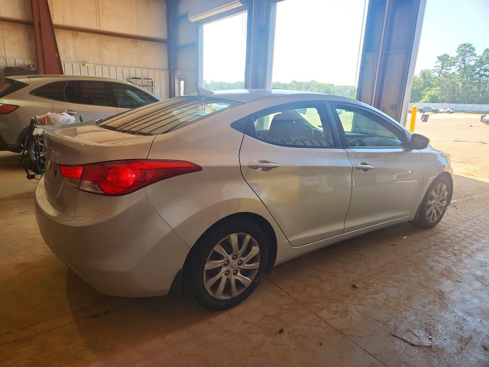 61962176 :رقم المزاد ، 5NPDH4AE1DH209235 vin ، 2013 Hyundai Elantra مزاد بيع