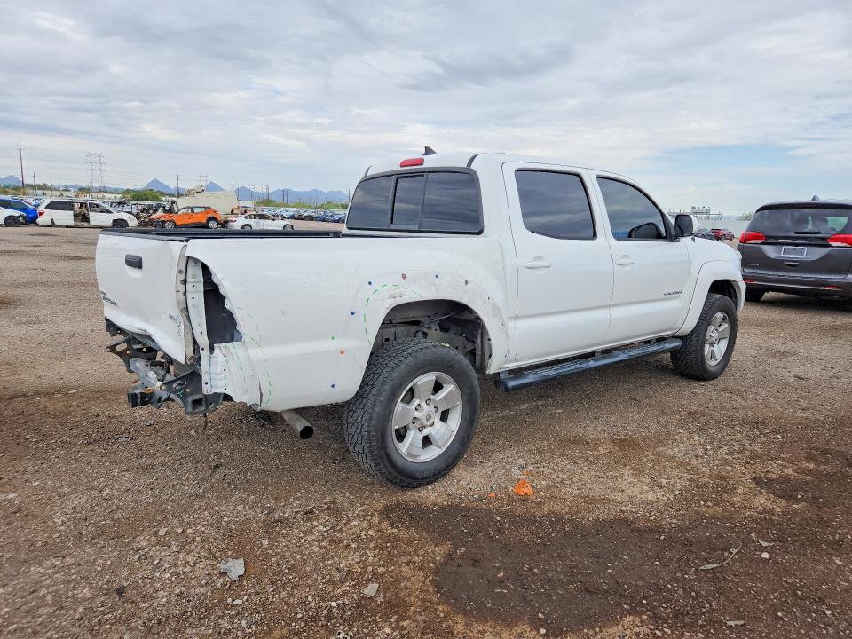 61691346 :رقم المزاد ، 5TFJU4GN3FX072747 vin ، 2015 Toyota Tacoma مزاد بيع