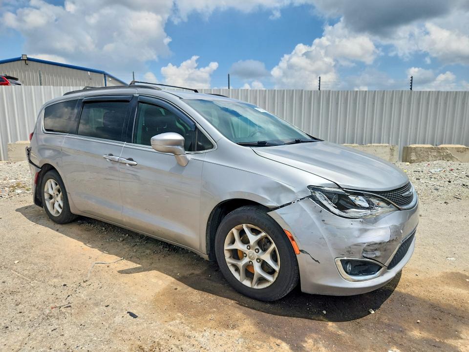 Продаж на аукціоні авто 2018 Chrysler Pacifica, vin: 2C4RC1FG0JR157480, номер лоту: 61798786