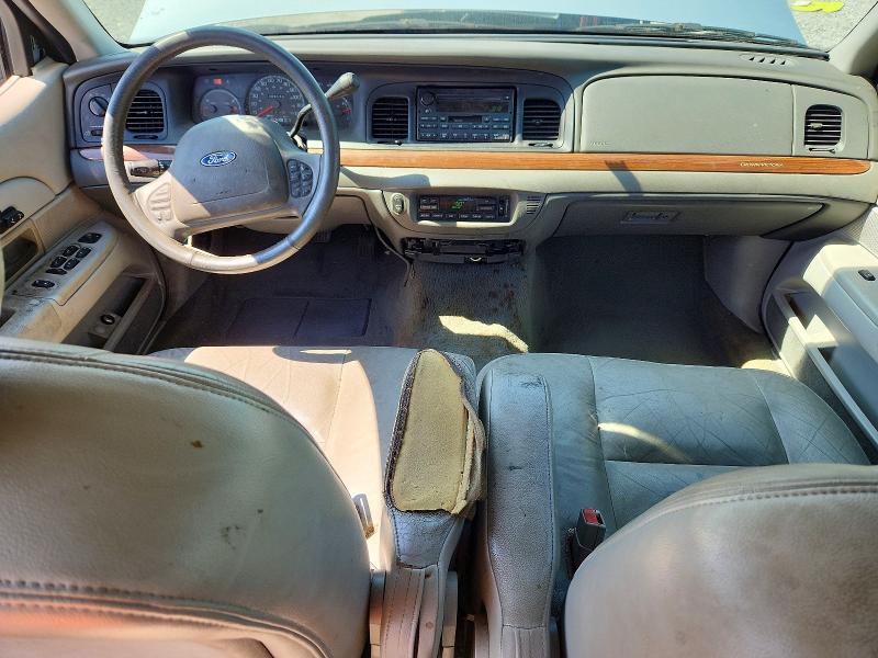 Auction sale of the 2004 Ford Crown Victoria, vin: 2FAFP74W44X128980, lot number: 63022376
