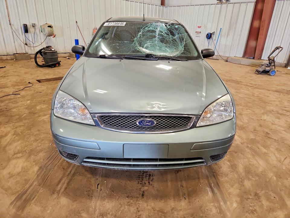 61738646 :رقم المزاد ، 1FAFP34N45W138857 vin ، 2005 Ford Focus مزاد بيع