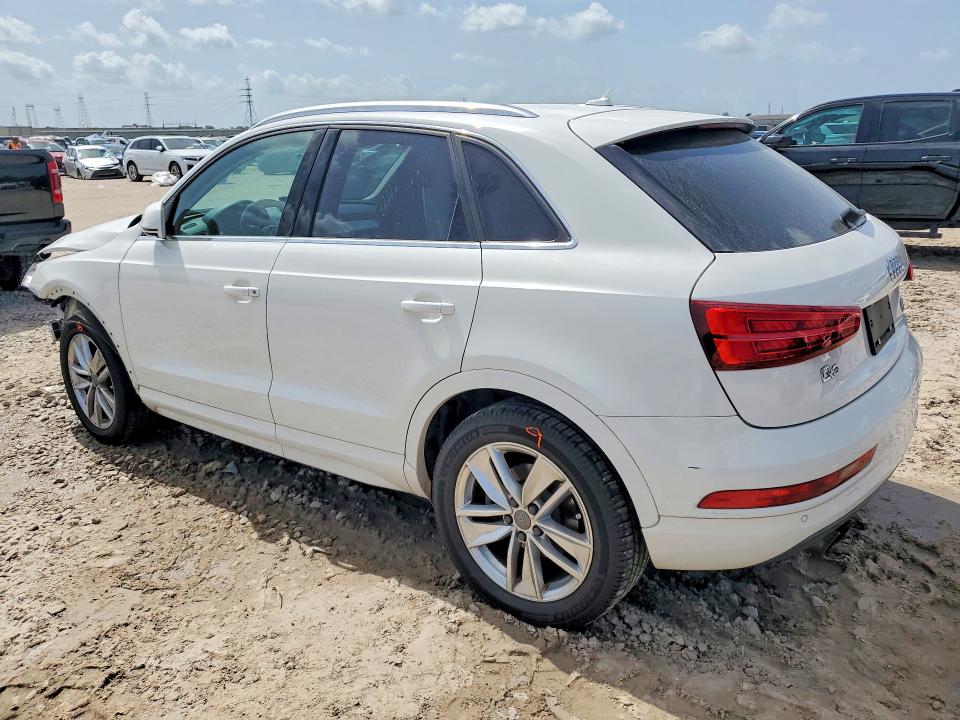 61511956 :رقم المزاد ، WA1EFCFS8GR011956 vin ، 2016 Audi Q3 مزاد بيع