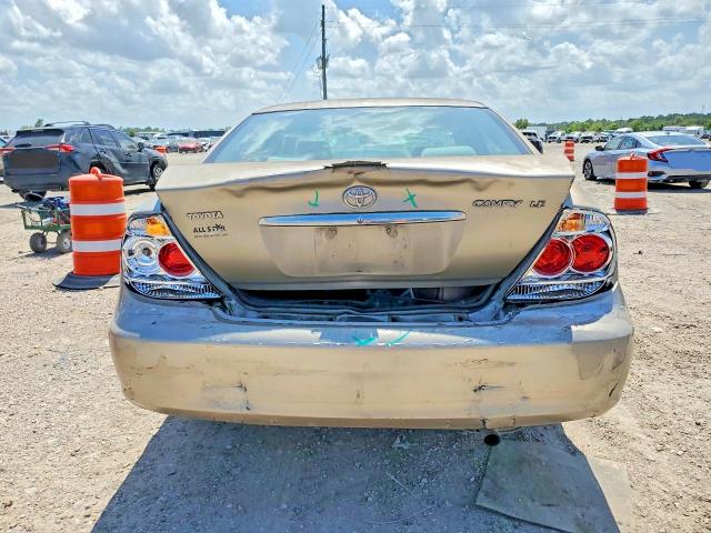 59057336 :رقم المزاد ، 4T1BE32K15U959526 vin ، 2005 Toyota Camry مزاد بيع