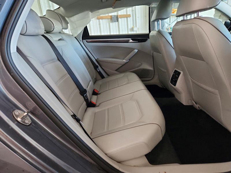 2016 Volkswagen Passat მანქანა იყიდება აუქციონზე, vin: 1VWBT7A37GC013304, აუქციონის ნომერი: 59820856