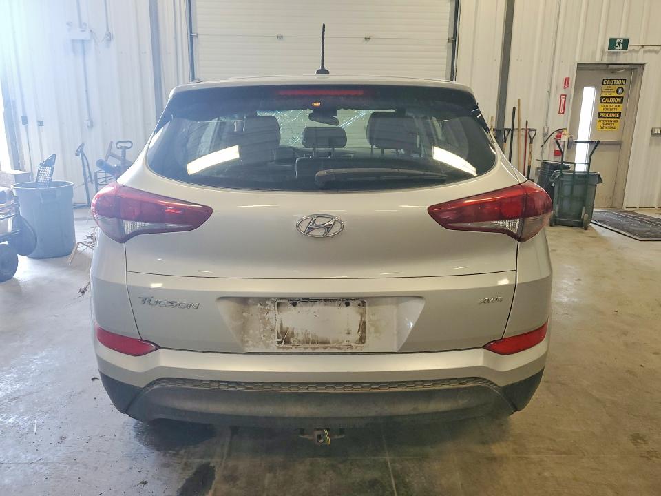 2017 Hyundai Tucson მანქანა იყიდება აუქციონზე, vin: KM8J2CA43HU558572, აუქციონის ნომერი: 58942186
