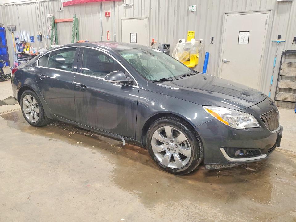 61760186 :رقم المزاد ، 2G4GS5GX7F9153171 vin ، 2015 Buick Regal مزاد بيع