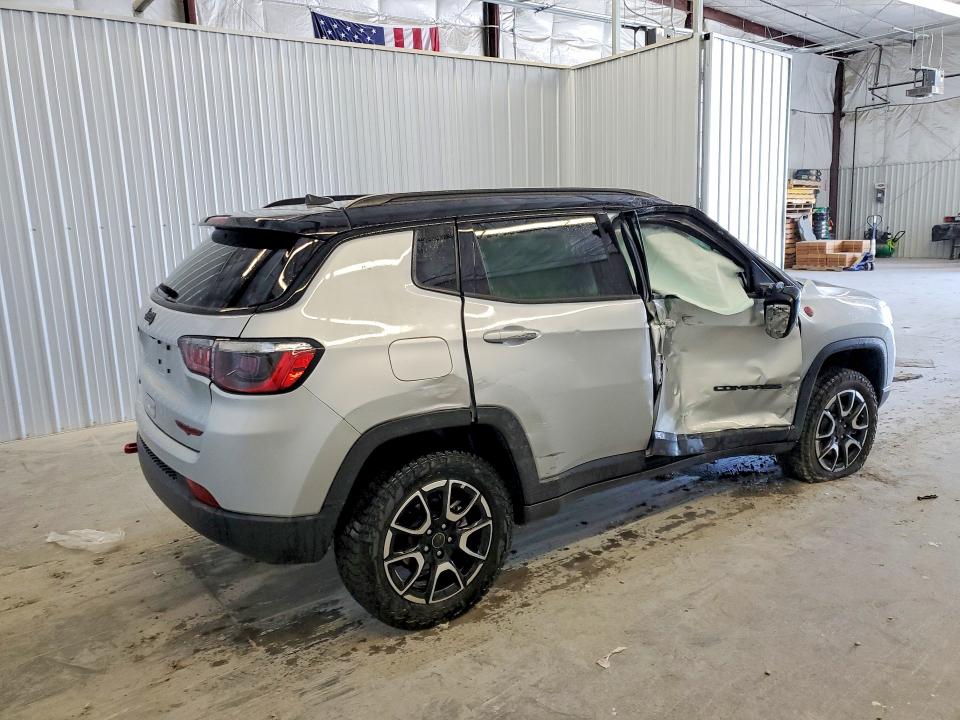 2025 Jeep Compass მანქანა იყიდება აუქციონზე, vin: 3C4NJDDN9ST618973, აუქციონის ნომერი: 61701916