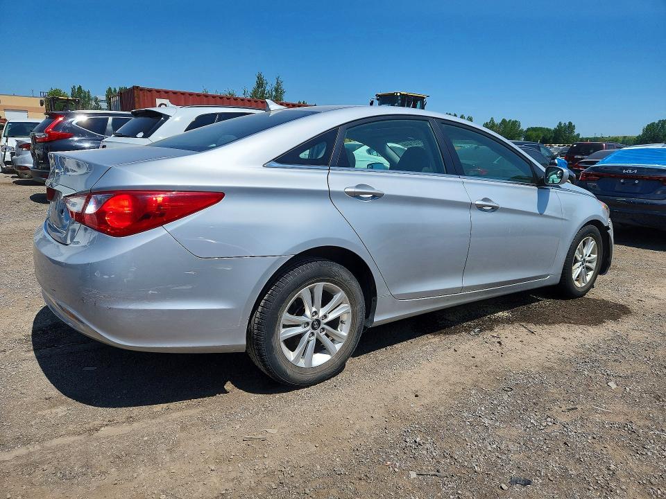 2013 Hyundai Sonata მანქანა იყიდება აუქციონზე, vin: 5NPEB4AC4DH656937, აუქციონის ნომერი: 61051446