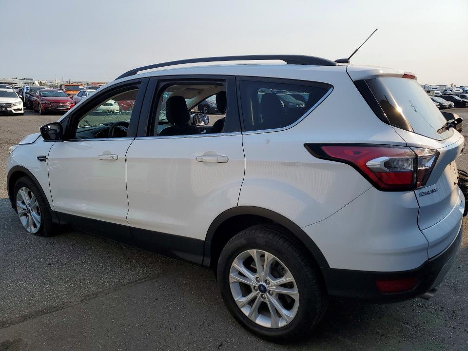 Продаж на аукціоні авто 2018 Ford Escape, vin: 1FMCU9GD4JUB45563, номер лоту: 62874236