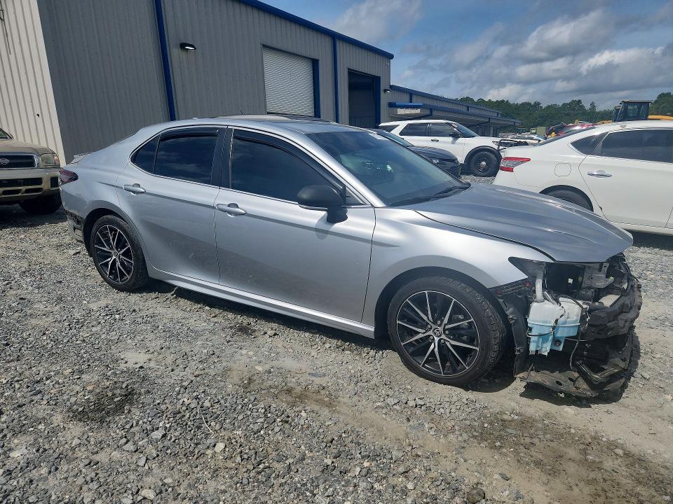 Продаж на аукціоні авто 2022 Toyota Camry, vin: 4T1G11AK5NU719015, номер лоту: 61752806