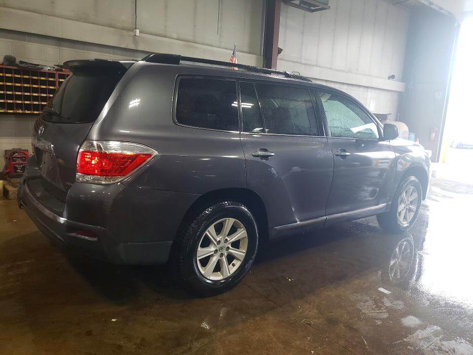 2012 Toyota Highlander მანქანა იყიდება აუქციონზე, vin: 5TDBK3EH9CS157241, აუქციონის ნომერი: 41632576