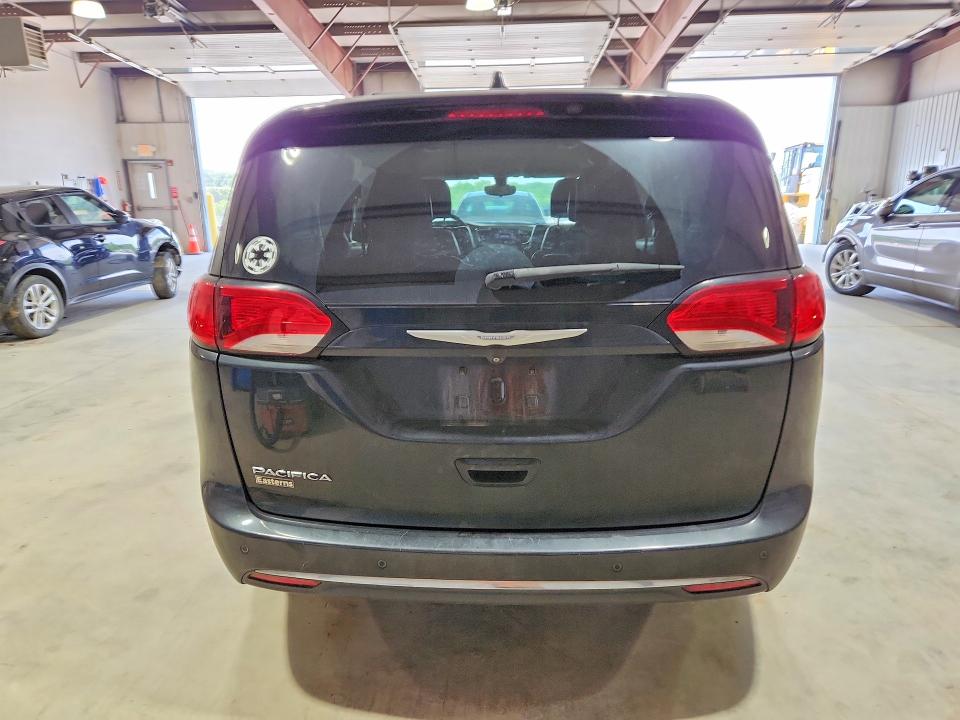 62324406 :رقم المزاد ، 2C4RC1BG7HR788338 vin ، 2017 Chrysler Pacifica مزاد بيع