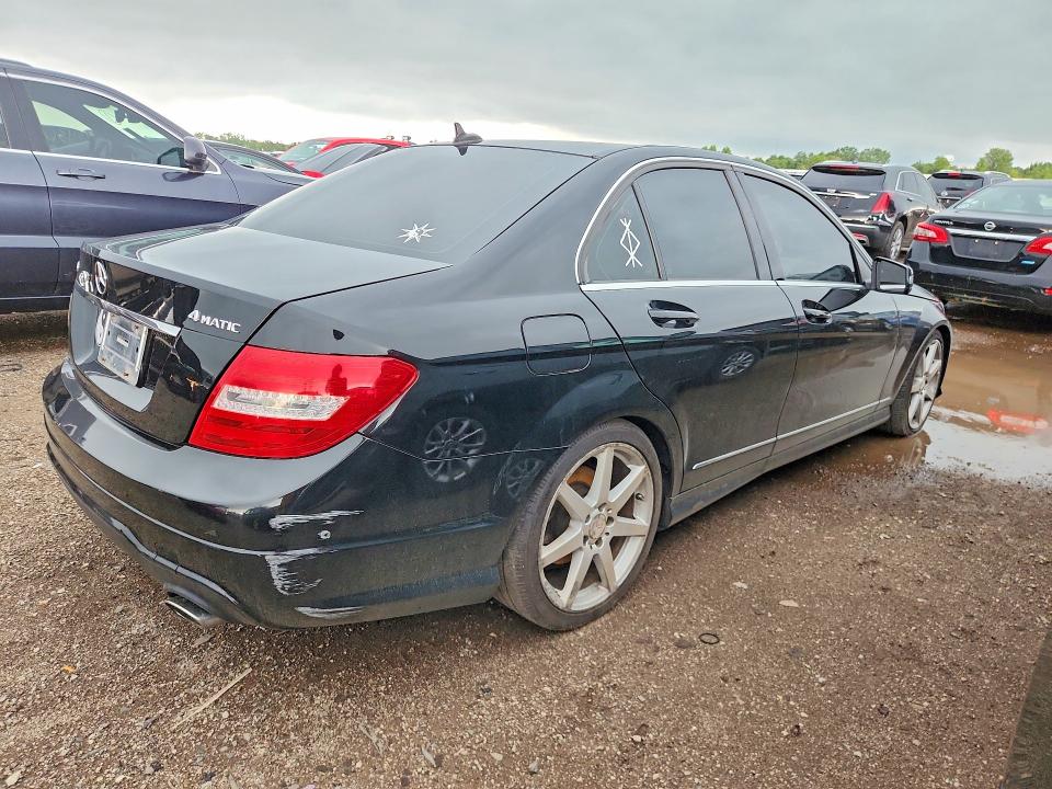 2012 Mercedes-benz C მანქანა იყიდება აუქციონზე, vin: WDDGF8BB6CA602576, აუქციონის ნომერი: 62661416