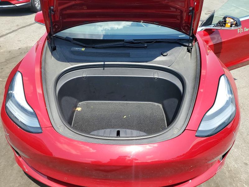 59246656 :رقم المزاد ، 5YJ3E1EA1JF102741 vin ، 2018 Tesla Model 3 مزاد بيع