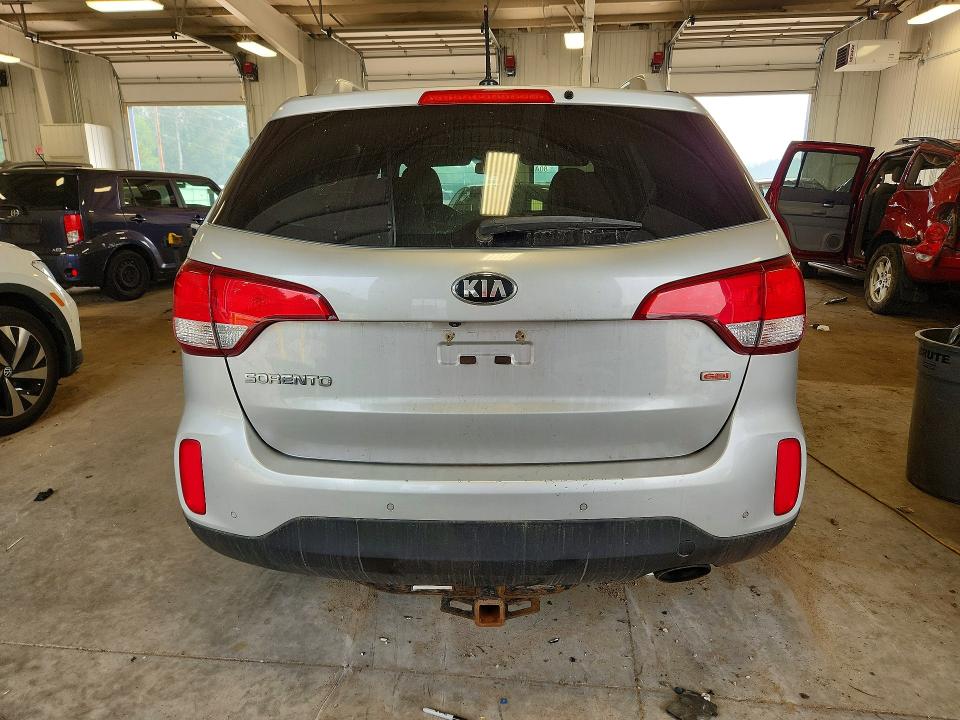 Продажа на аукционе авто 2015 Kia Sorento, vin: 5XYKTCA69FG592327, номер лота: 61505746