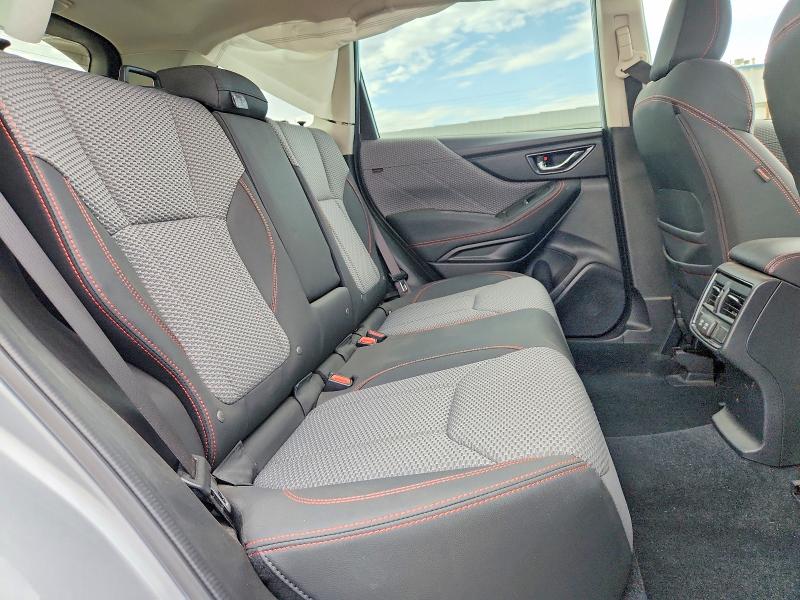 61948766 :رقم المزاد ، JF2SKAJC4NH503137 vin ، 2022 Subaru Forester مزاد بيع