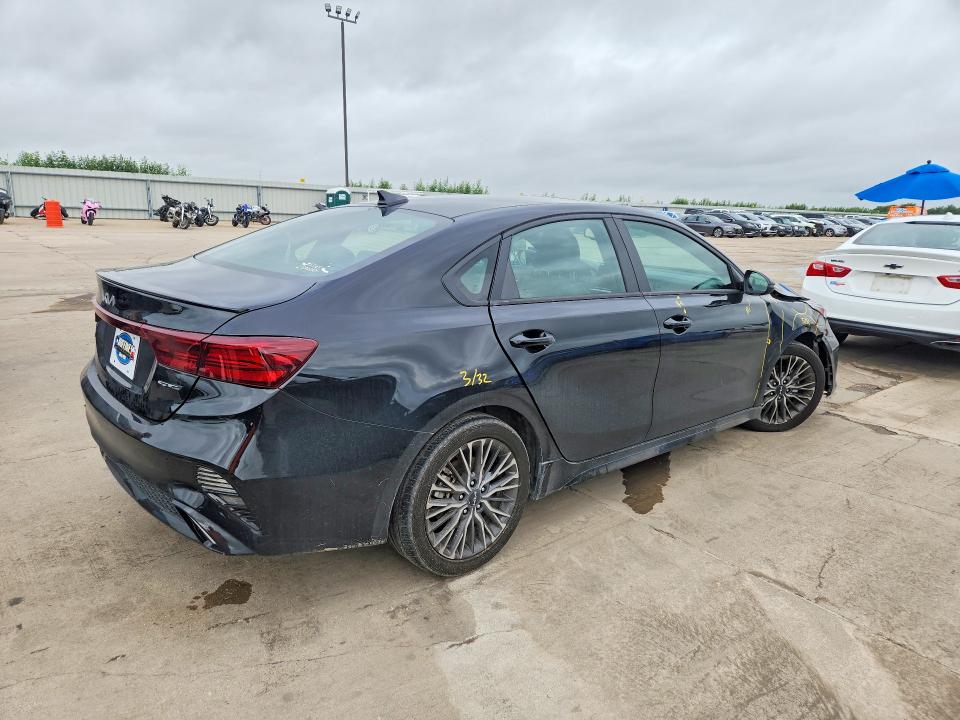 60808166 :رقم المزاد ، 3KPF54AD1RE728919 vin ، 2024 Kia Forte مزاد بيع