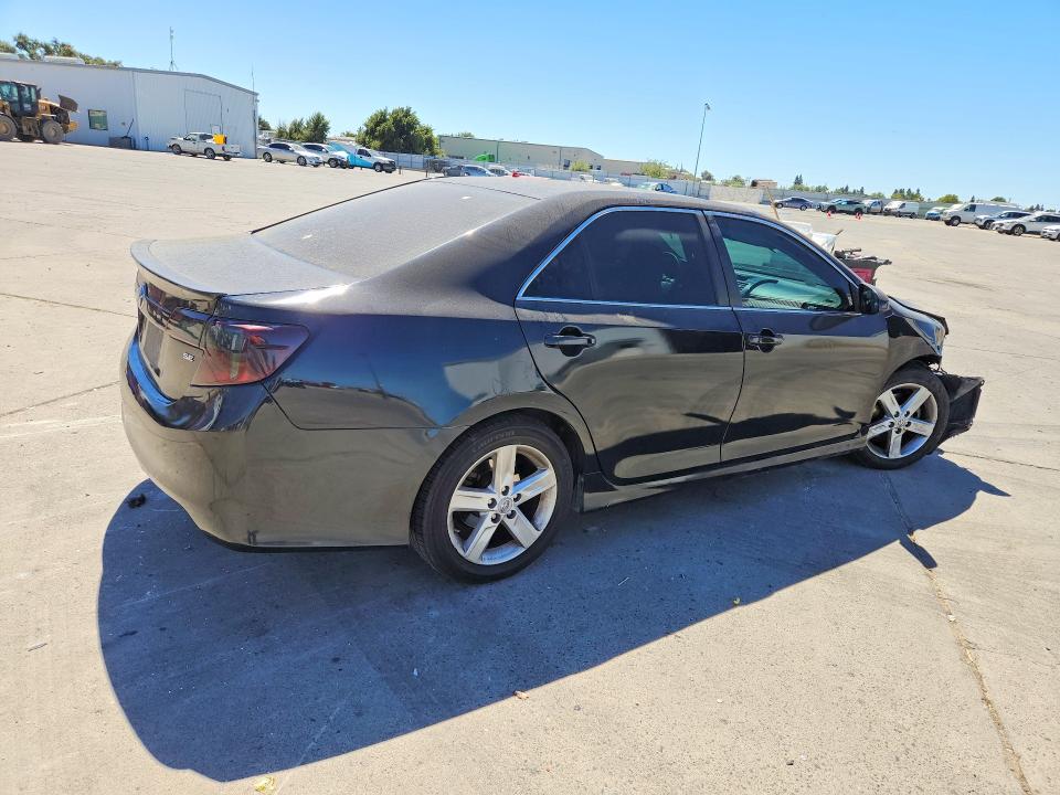 63423096 :رقم المزاد ، 4T1BF1FK1EU729805 vin ، 2014 Toyota Camry مزاد بيع