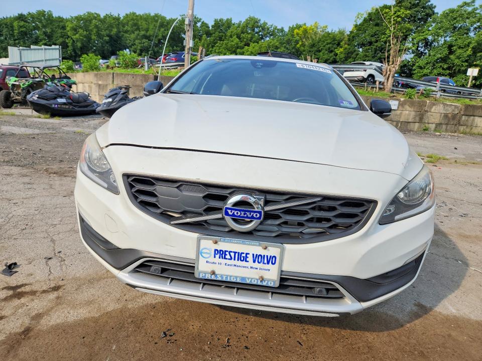 2016 Volvo V60 Cross Country მანქანა იყიდება აუქციონზე, vin: YV4612HK5G1008606, აუქციონის ნომერი: 61044216