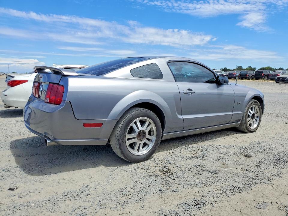 2007 Ford Mustang მანქანა იყიდება აუქციონზე, vin: 1ZVFT82H275277150, აუქციონის ნომერი: 61737956