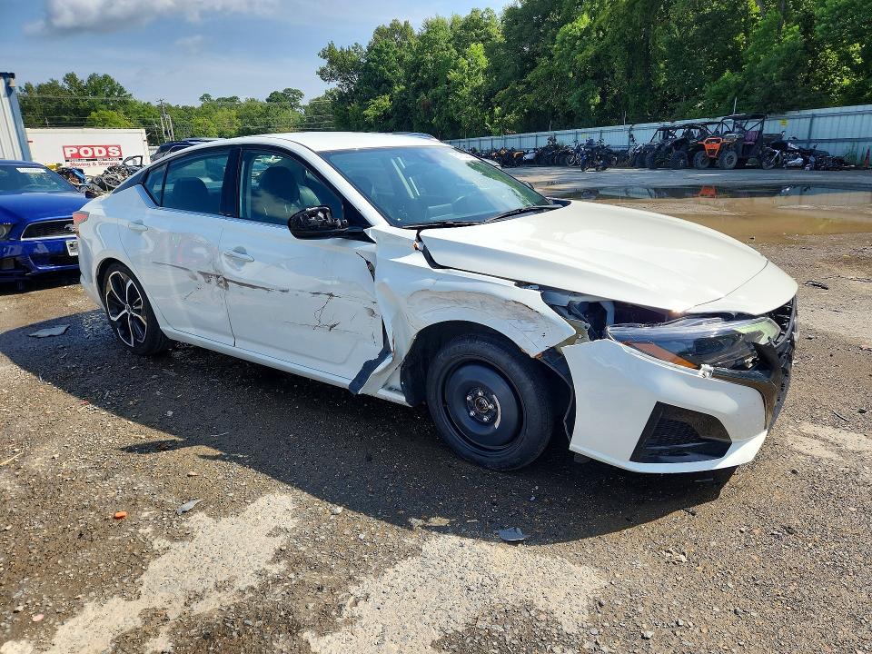 61760076 :رقم المزاد ، 1N4BL4CVXRN347047 vin ، 2024 Nissan Altima مزاد بيع