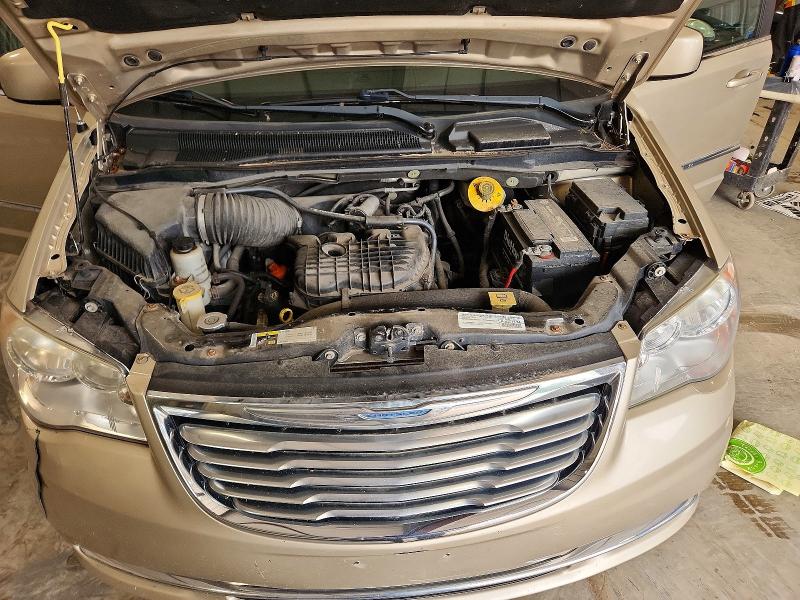 2015 Chrysler Town & Country მანქანა იყიდება აუქციონზე, vin: 2C4RC1BG1FR538073, აუქციონის ნომერი: 61566246