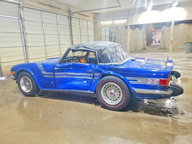 61524716 :رقم المزاد ، CF52399U vin ، 1976 Triumph Car Tr6 مزاد بيع