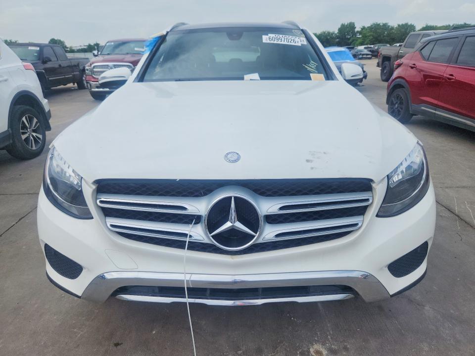 60997026 :رقم المزاد ، WDC0G4JB6HF132895 vin ، 2017 Mercedes-benz Glc مزاد بيع