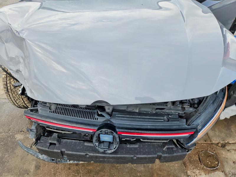60782376 :رقم المزاد ، WVWN87CD8NW221131 vin ، 2022 Volkswagen Gti مزاد بيع