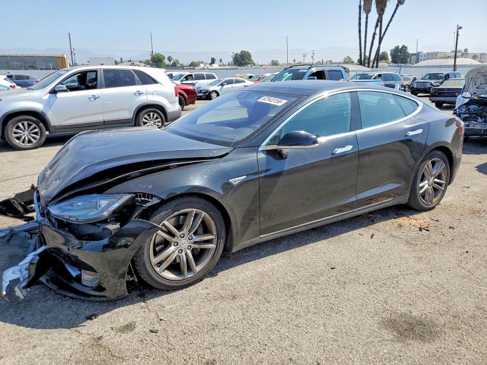 62545156 :رقم المزاد ، 5YJSA1E28GF131954 vin ، 2016 Tesla Model S مزاد بيع